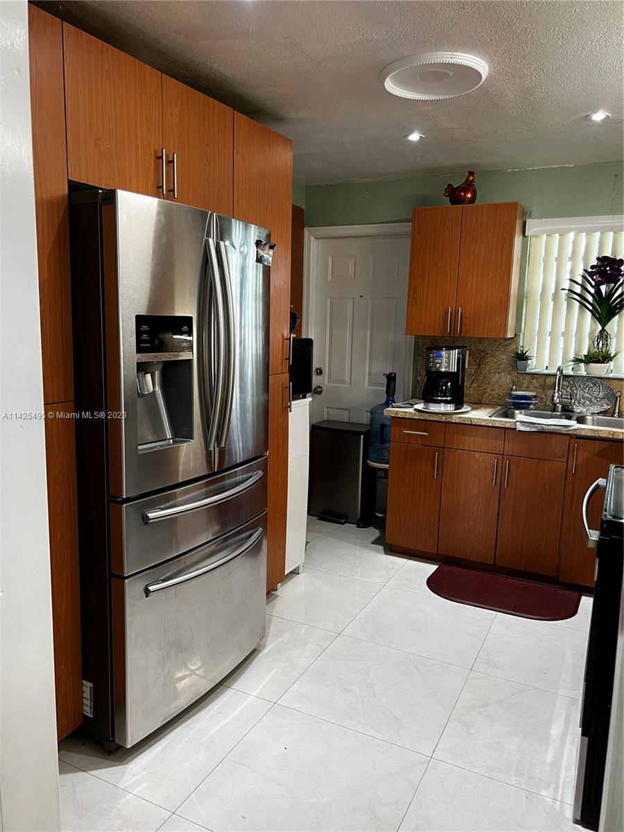 FLORIDIAN ARMS CONDO - Residential