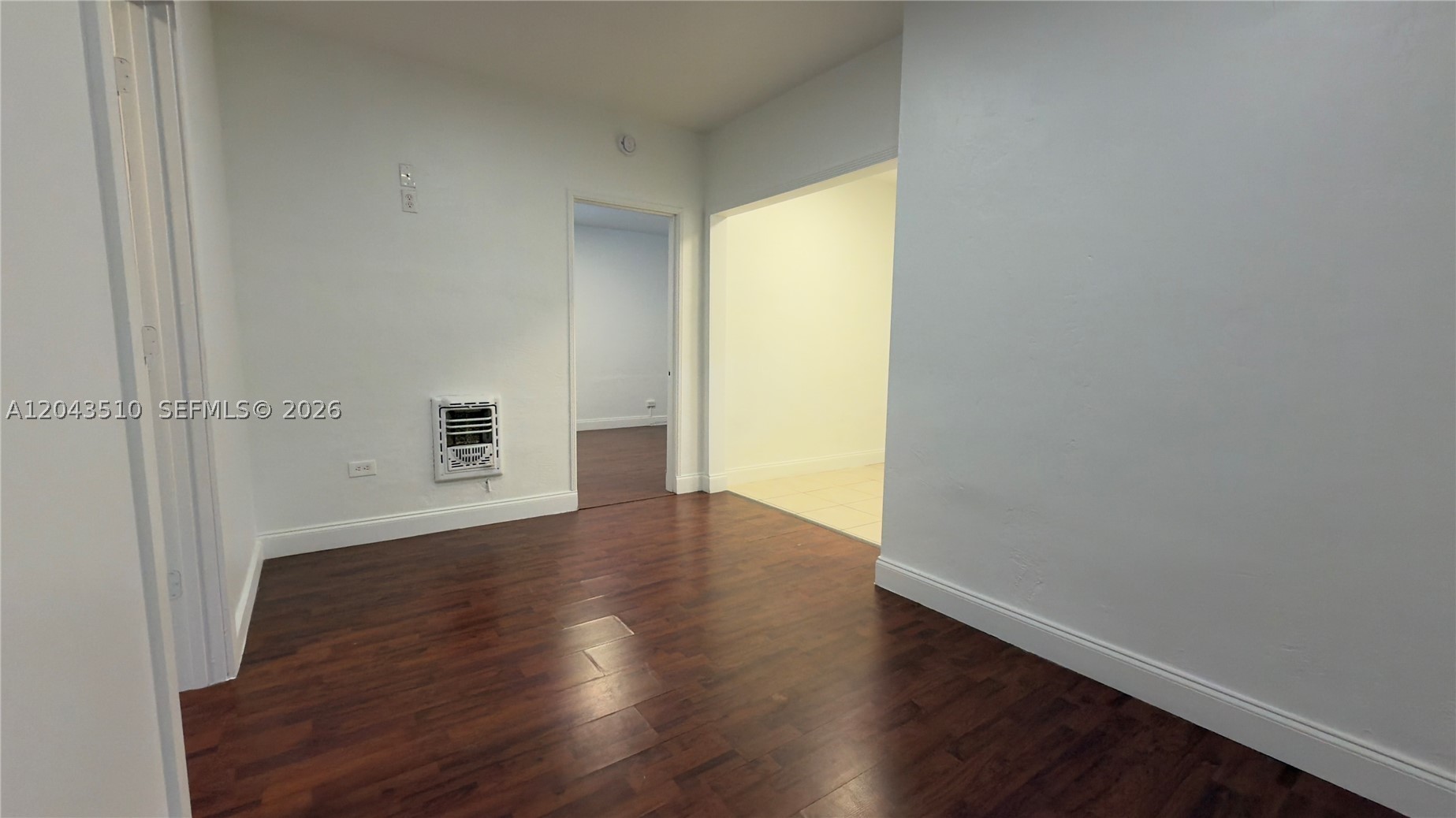BISCAYNE BCH SUB - Residential Lease