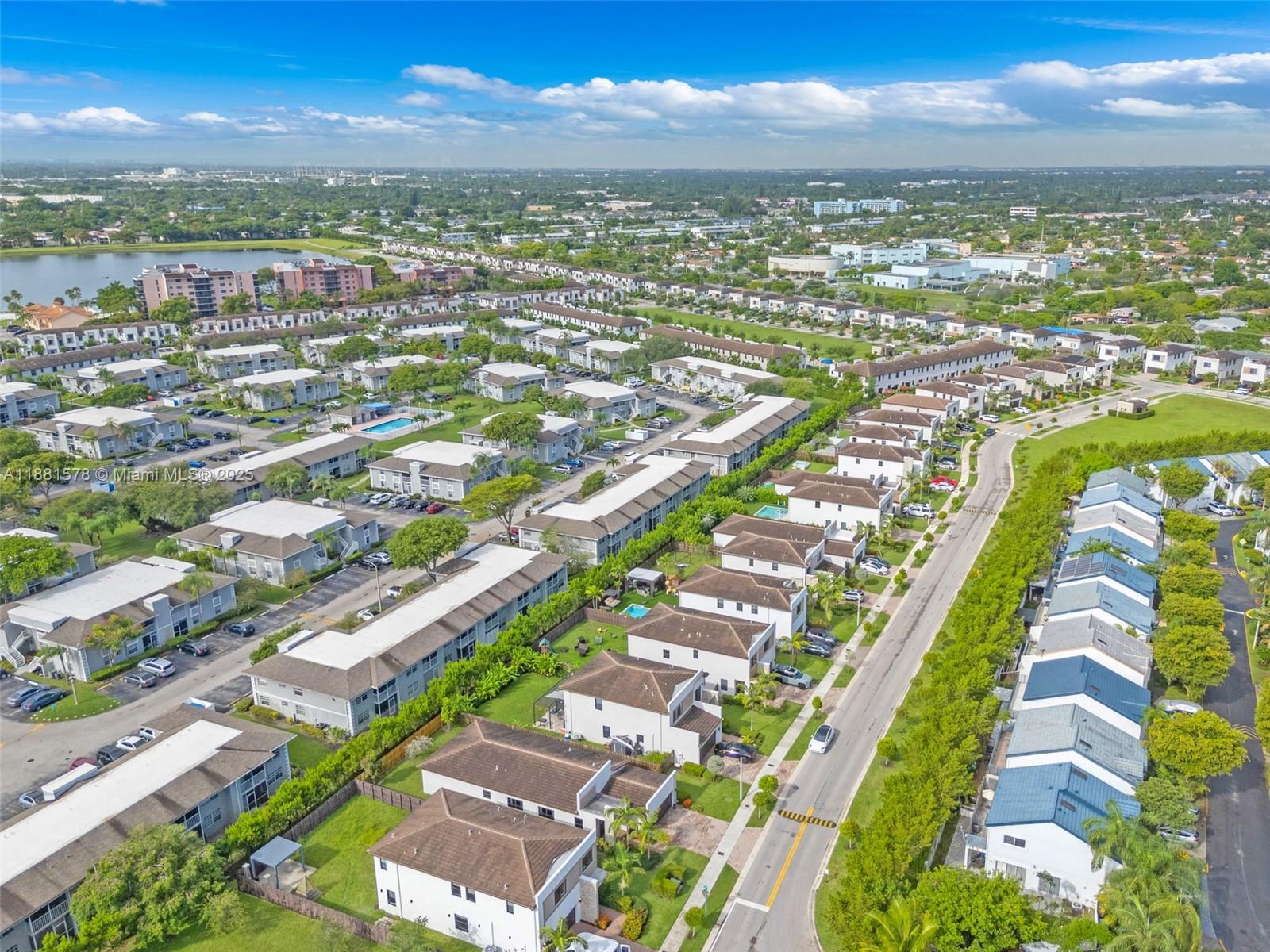 VIA VENTURA NEIGHBORHOOD - Residential