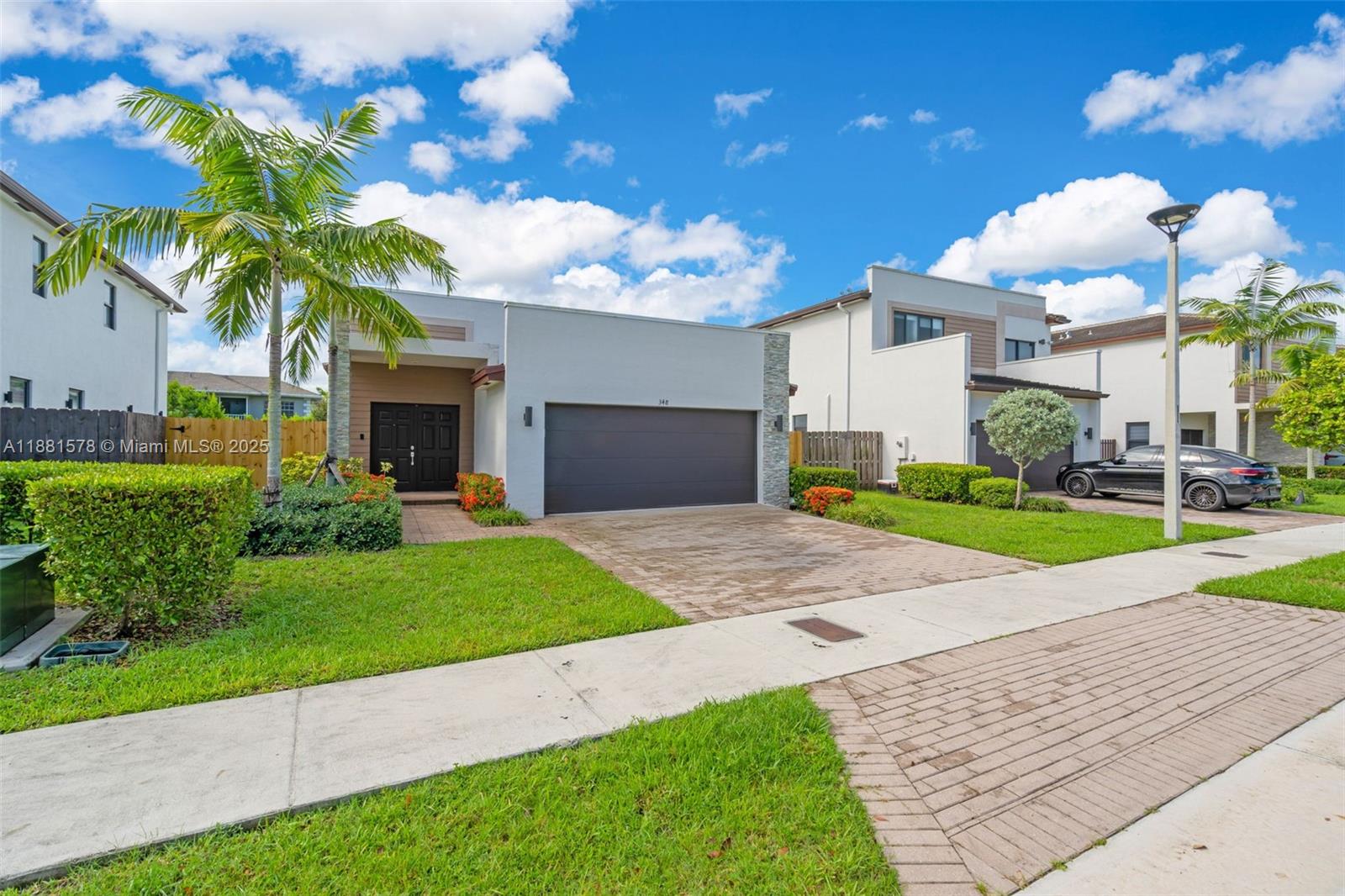 VIA VENTURA NEIGHBORHOOD - Residential