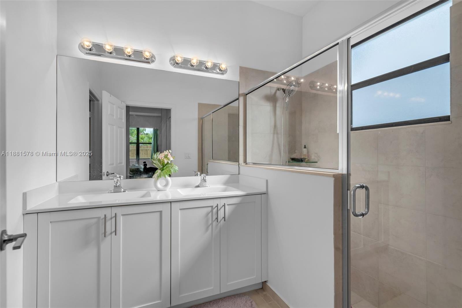 VIA VENTURA NEIGHBORHOOD - Residential