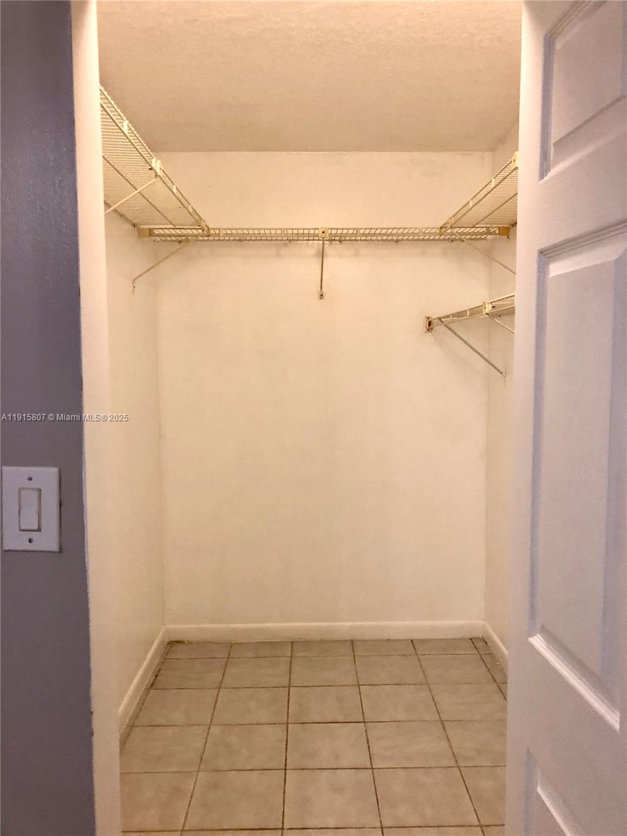 TAMARAC GARDENS CONDOMINI - Residential