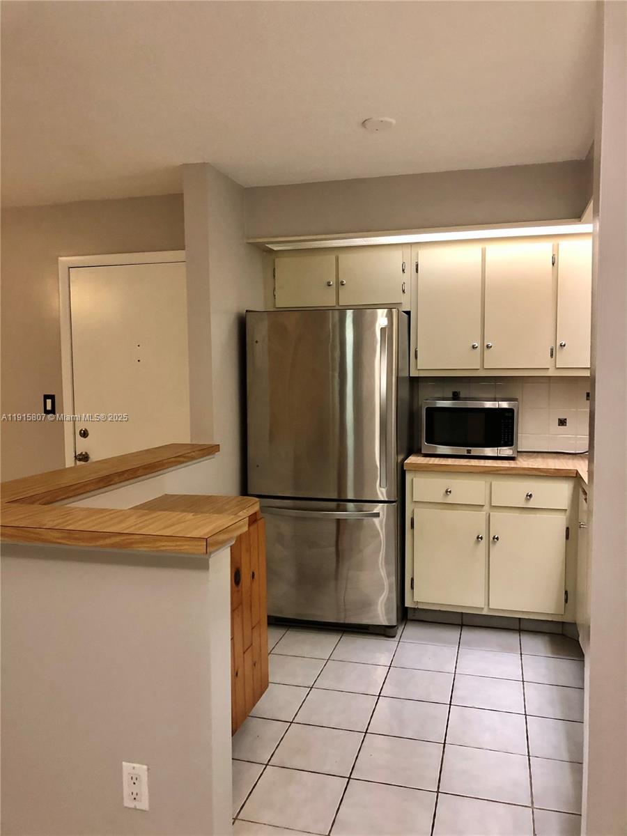 TAMARAC GARDENS CONDOMINI - Residential