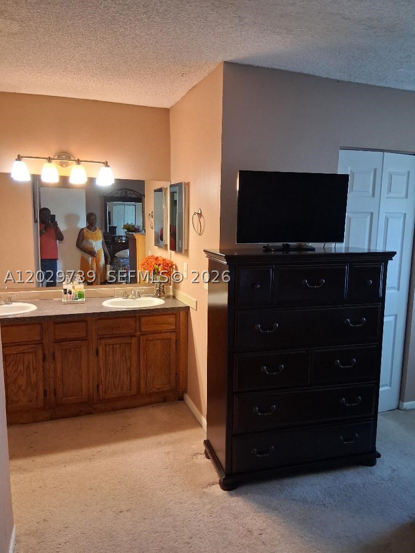 SUNRISE GOLF VILLAGE NORT - Residential