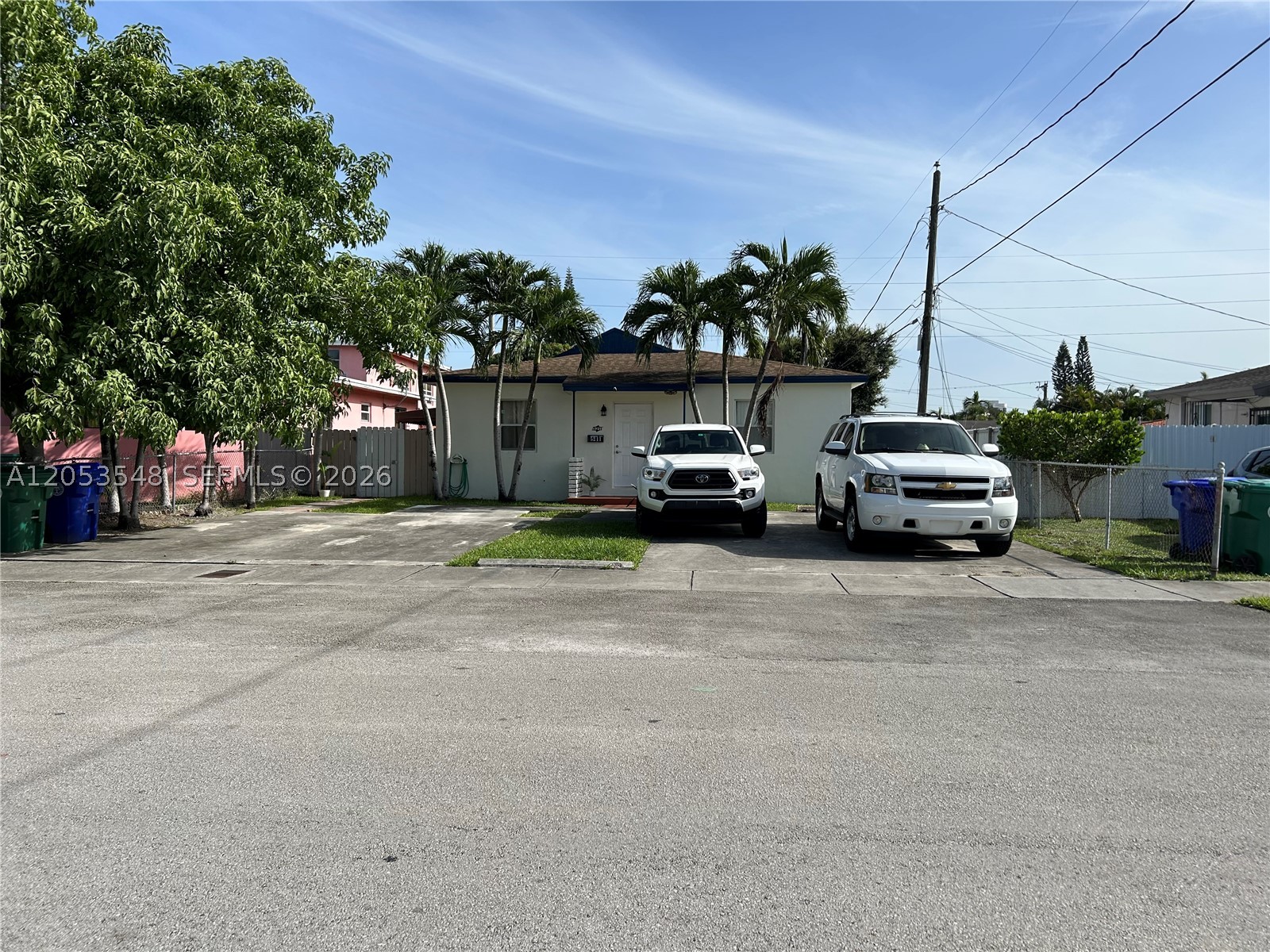 Nice Duplex in the process of being painted autside. in desirable location,minutes to the airport. and Miami Downtown, 3 large bedrooms and two baths, split plan with a sitting area in the master bedroom that could be used as a private office, all freshly painted,inside the laundry area is located outside under the back terrace, the back yard and side entrance is also under a landscaping proyect.