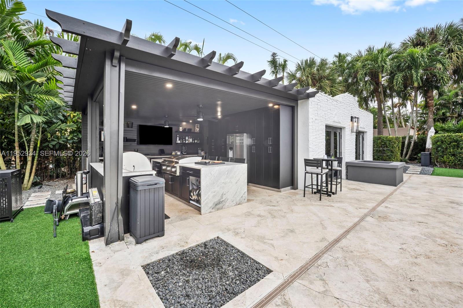 CORAL GABLES SEC E - Residential