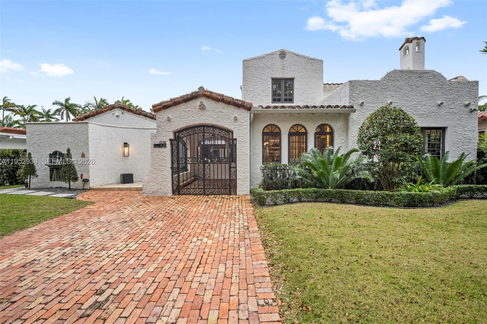 CORAL GABLES SEC E - Residential