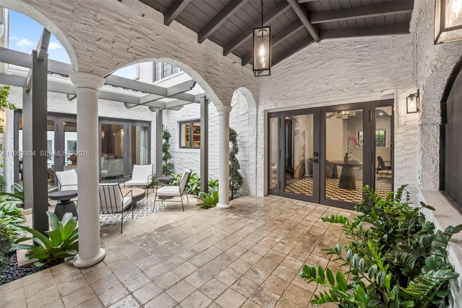 CORAL GABLES SEC E - Residential