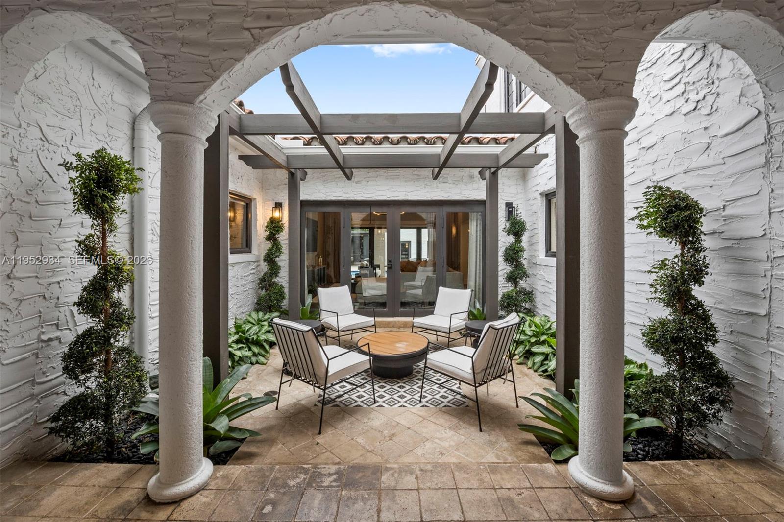 CORAL GABLES SEC E - Residential