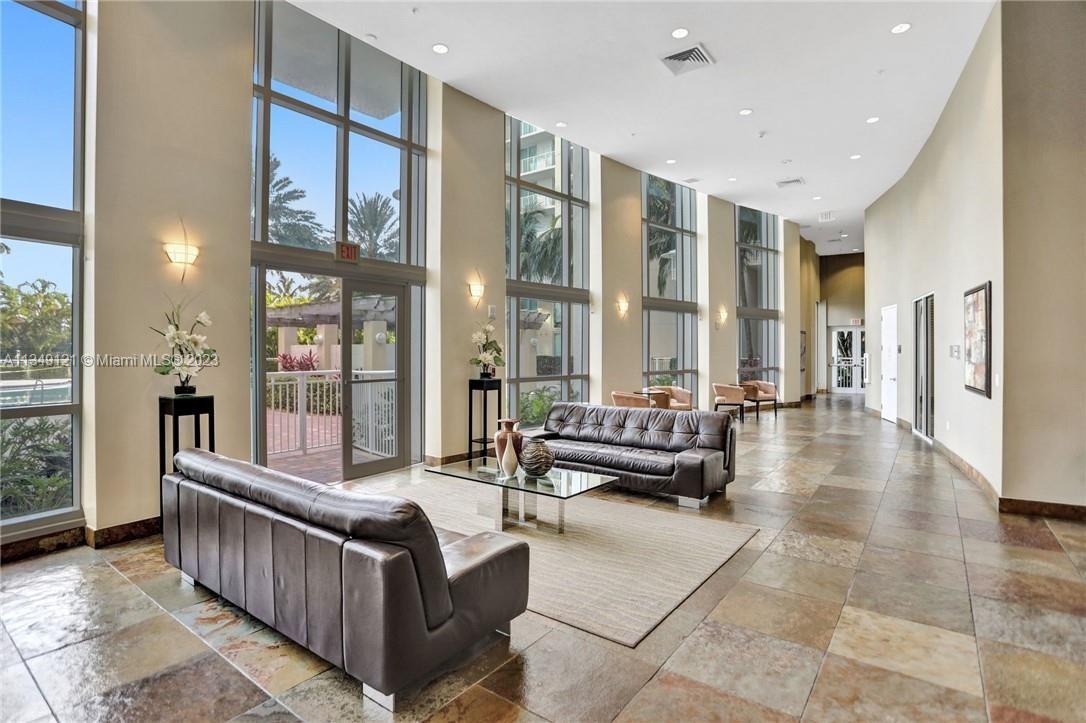DUO CONDOMINIUM EAST - Residential
