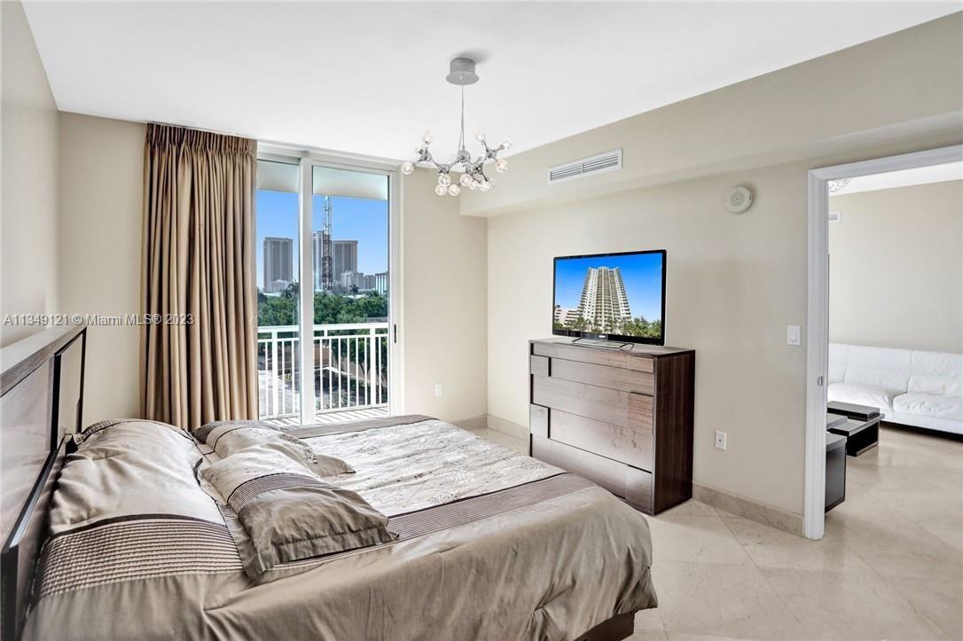 DUO CONDOMINIUM EAST - Residential