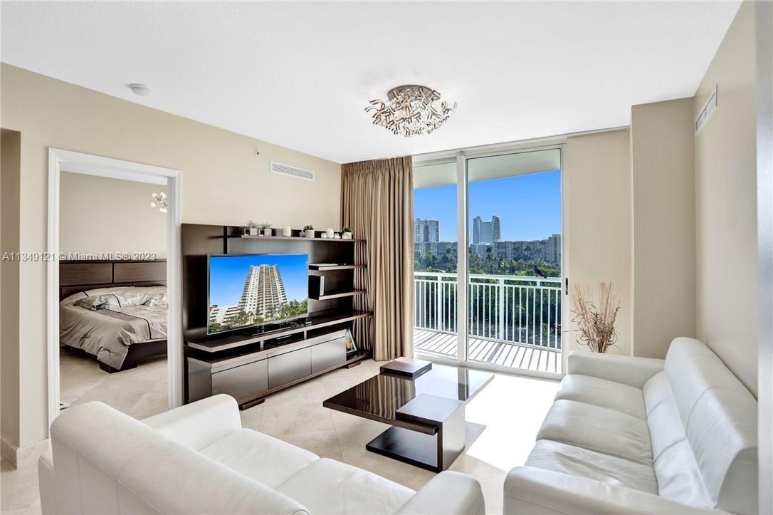 DUO CONDOMINIUM EAST - Residential