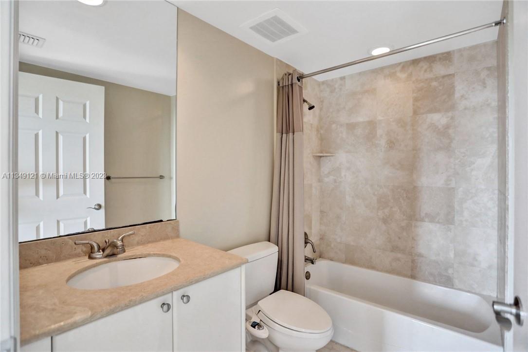DUO CONDOMINIUM EAST - Residential