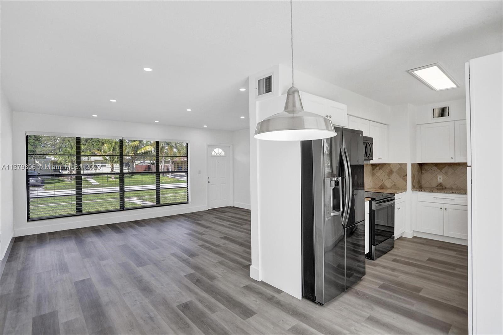 PLANTATION SUNRISE HEIGHT - Residential