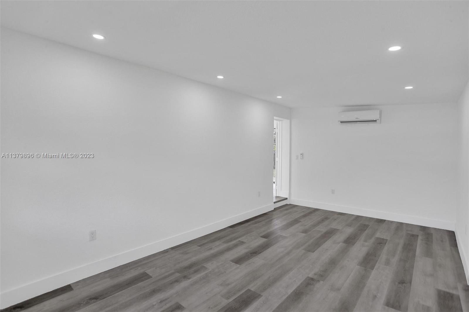 PLANTATION SUNRISE HEIGHT - Residential