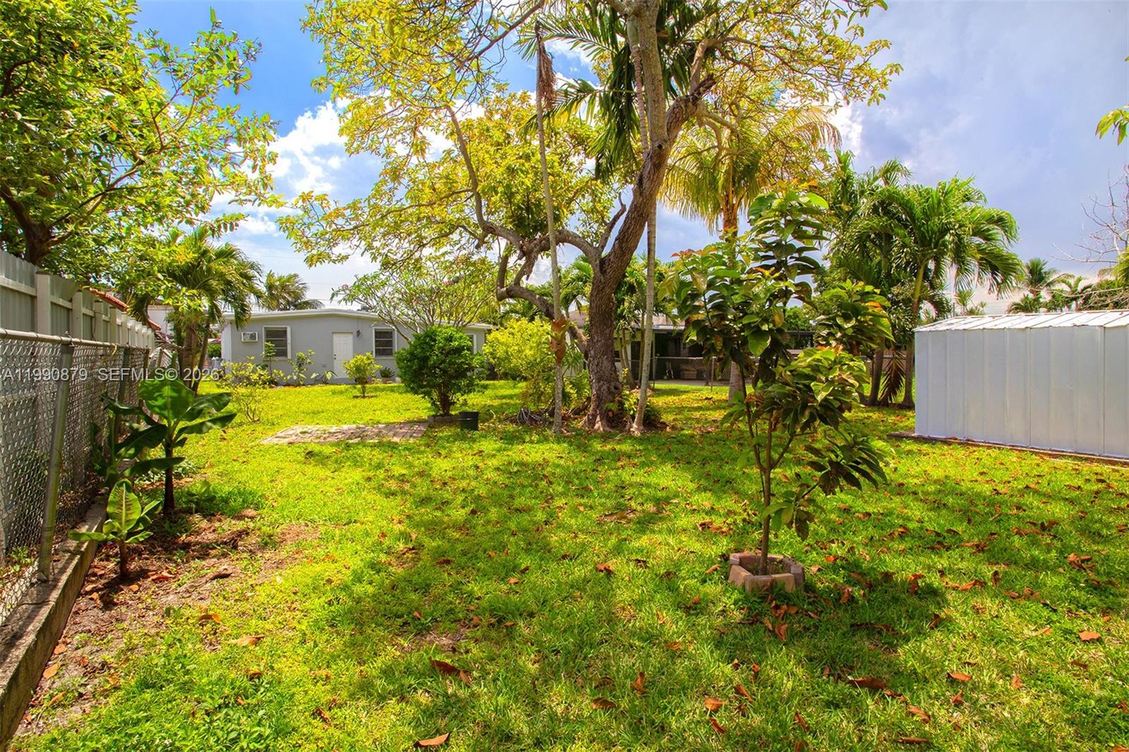 CORAL VILLAS REV - Residential Lease