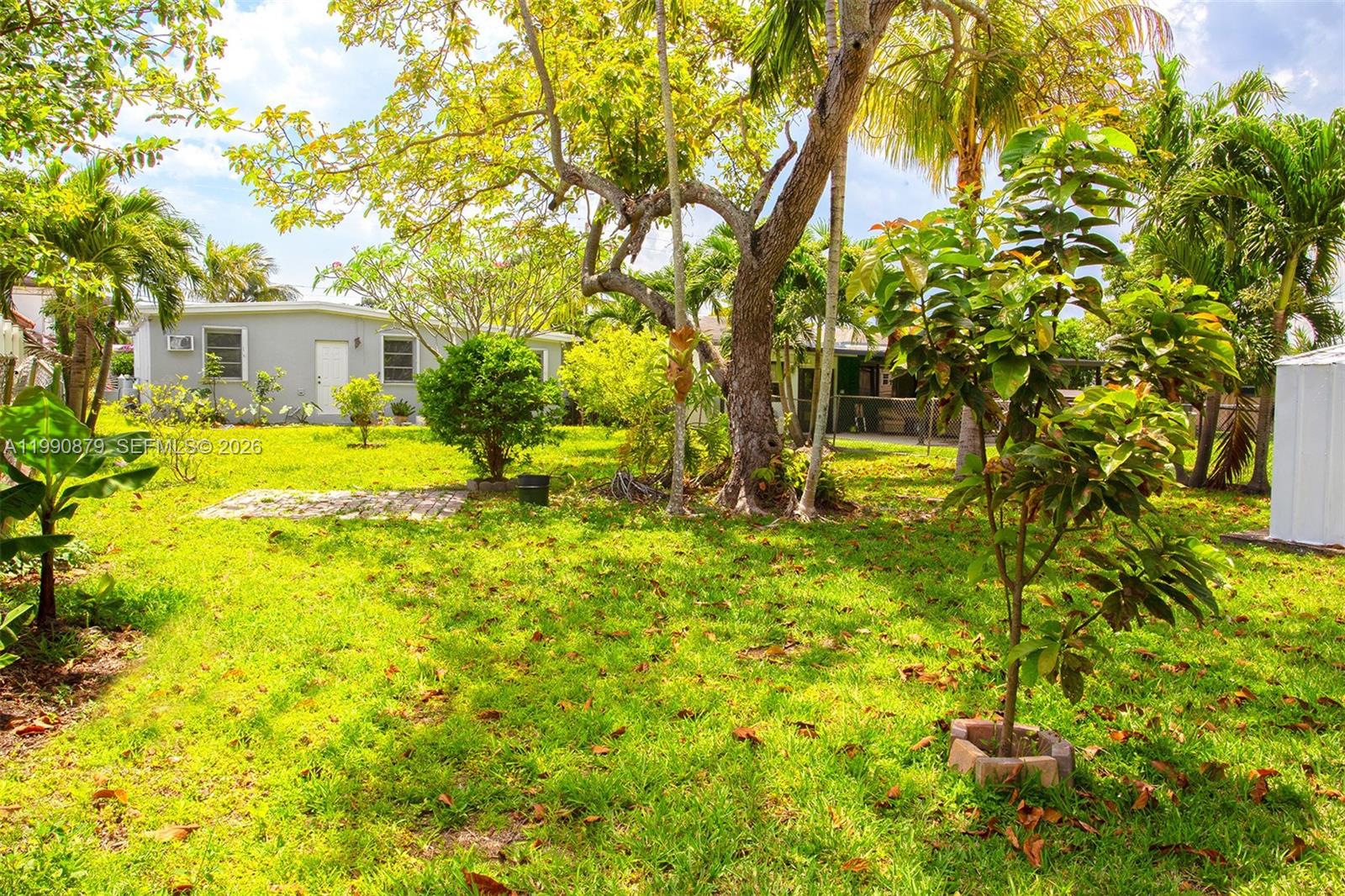 CORAL VILLAS REV - Residential Lease