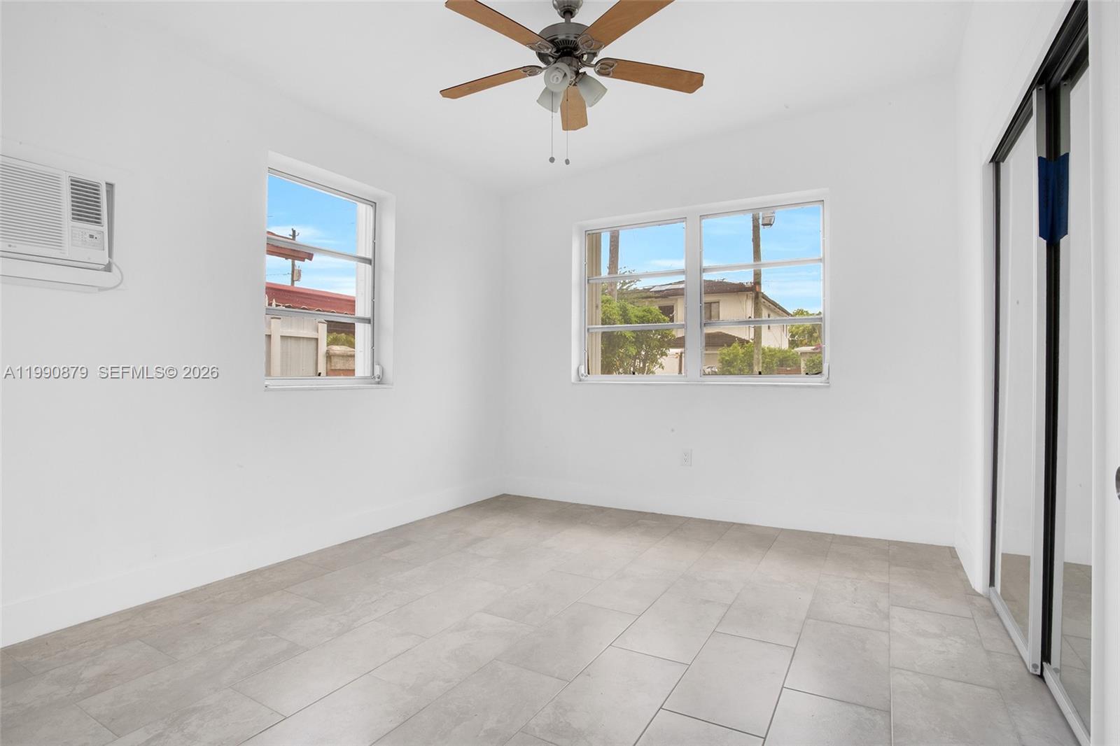 CORAL VILLAS REV - Residential Lease