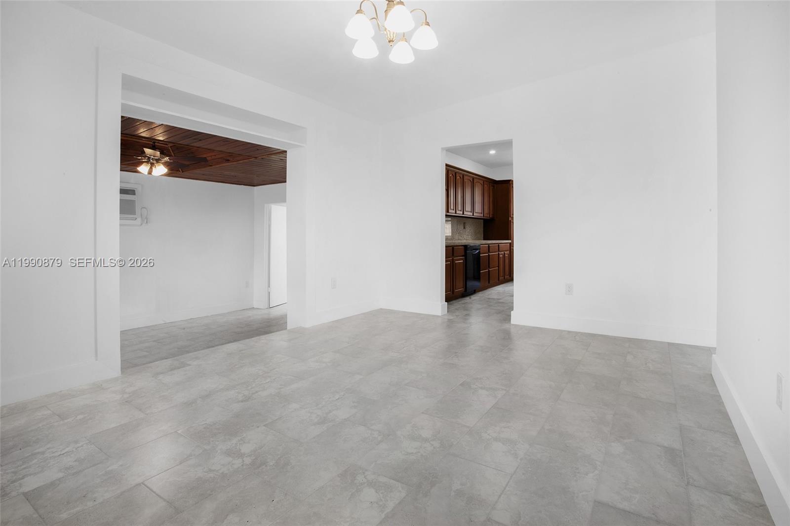 CORAL VILLAS REV - Residential Lease