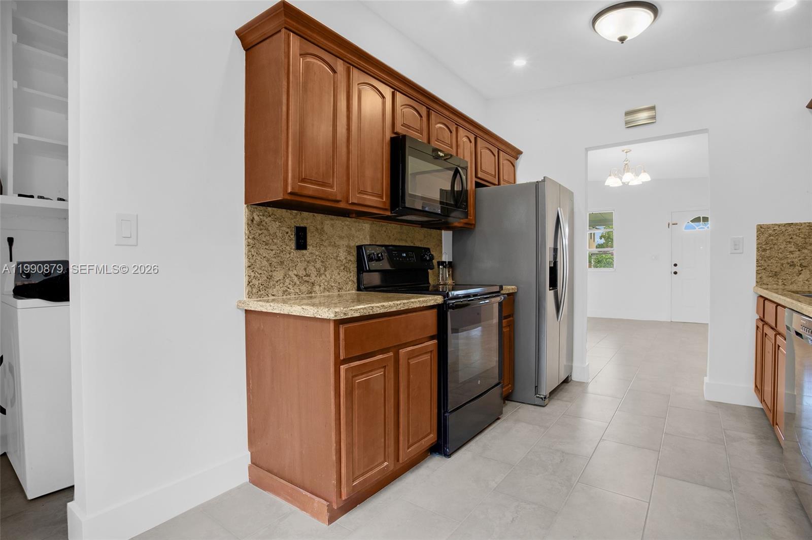 CORAL VILLAS REV - Residential Lease