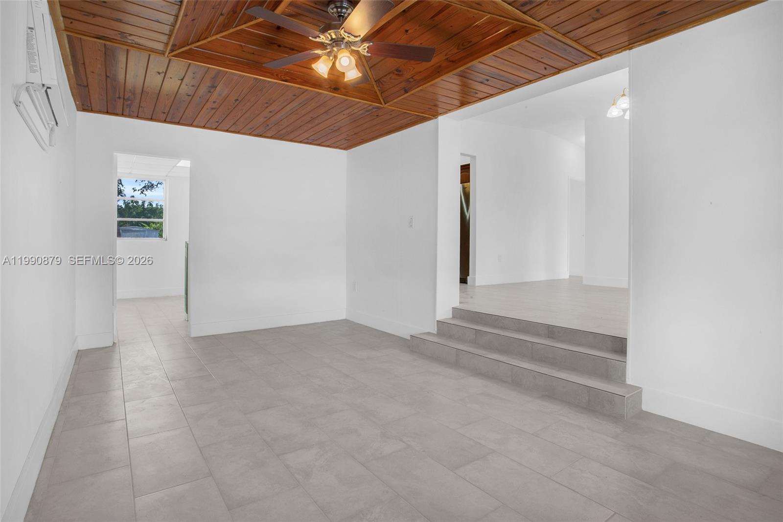 CORAL VILLAS REV - Residential Lease