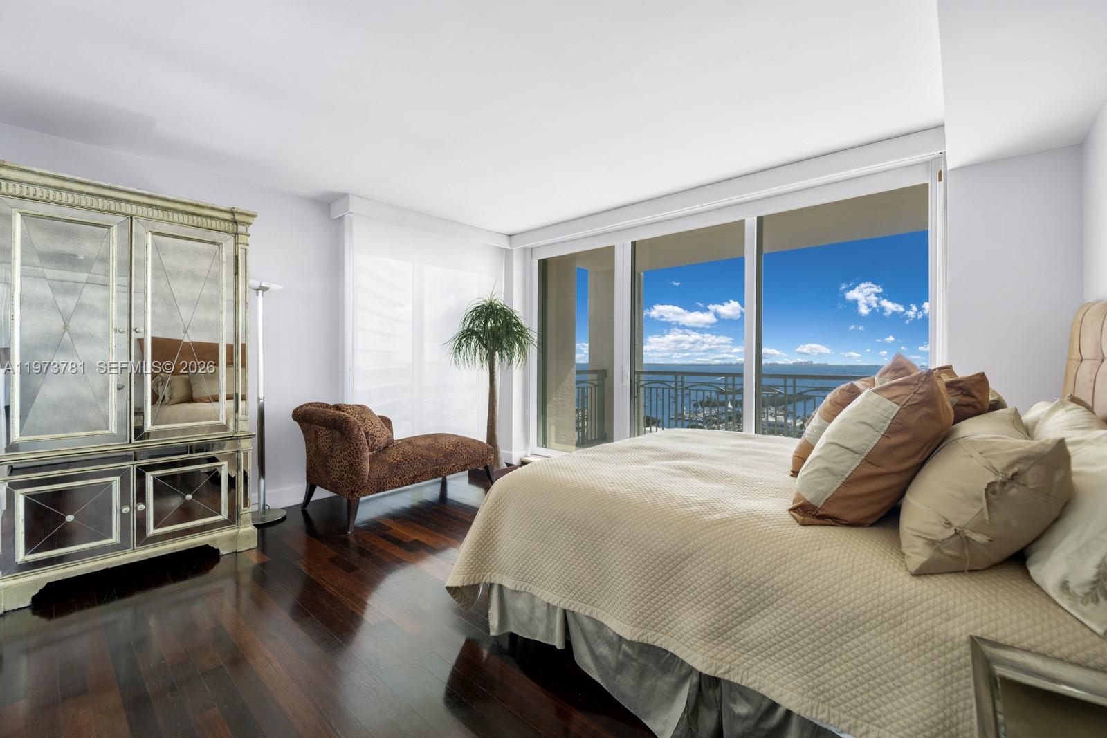 THE TOWER RESIDENCES COND - Residential