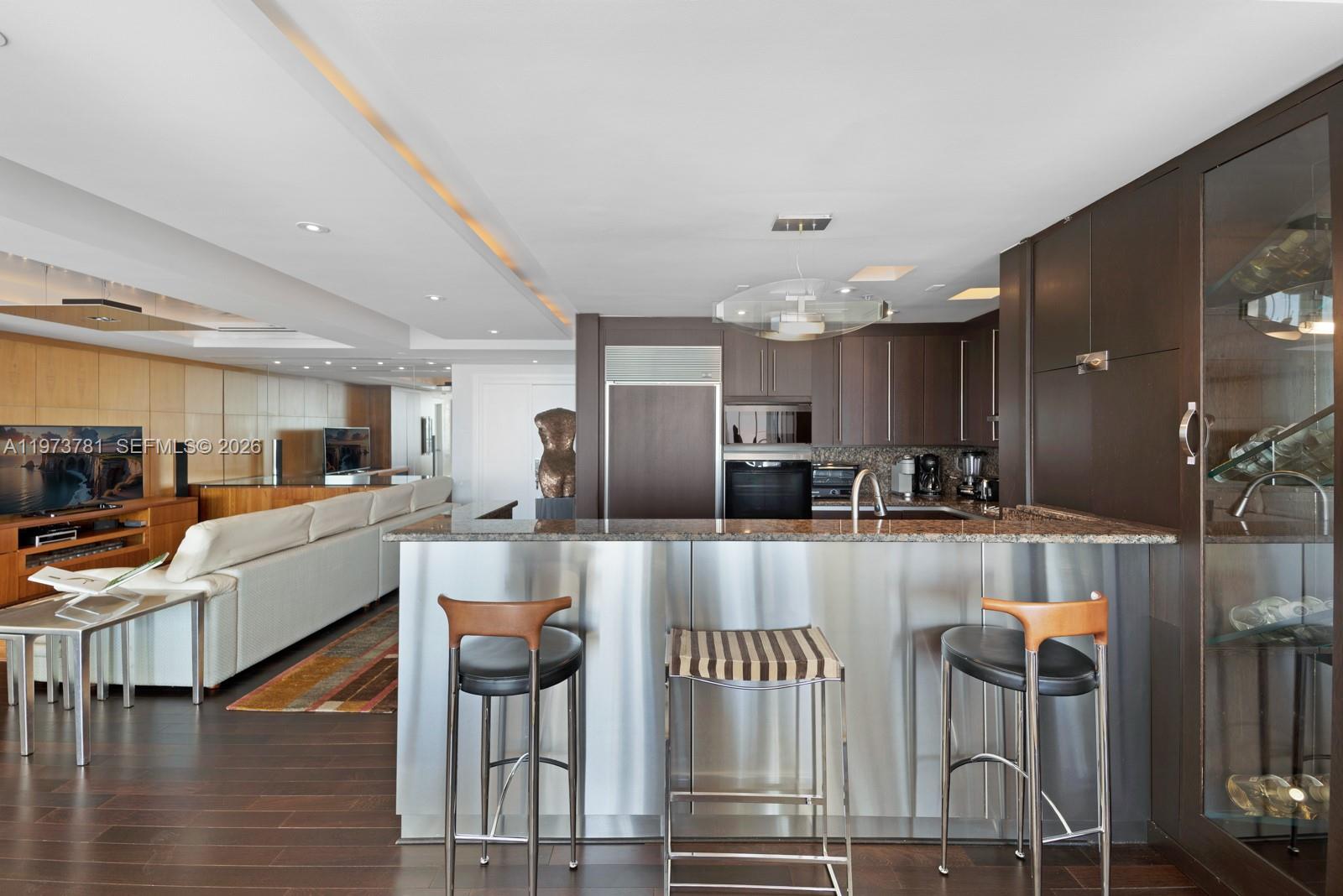 THE TOWER RESIDENCES COND - Residential