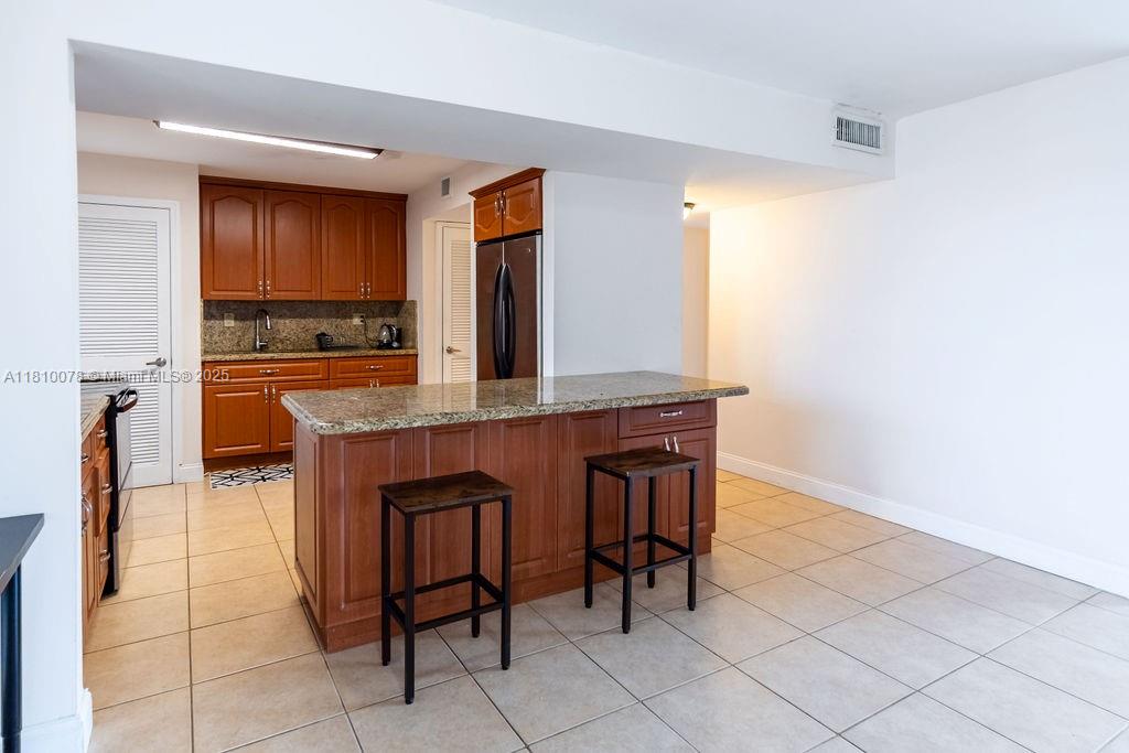 PARKSIDE NO 1 CONDO - BLD - Residential
