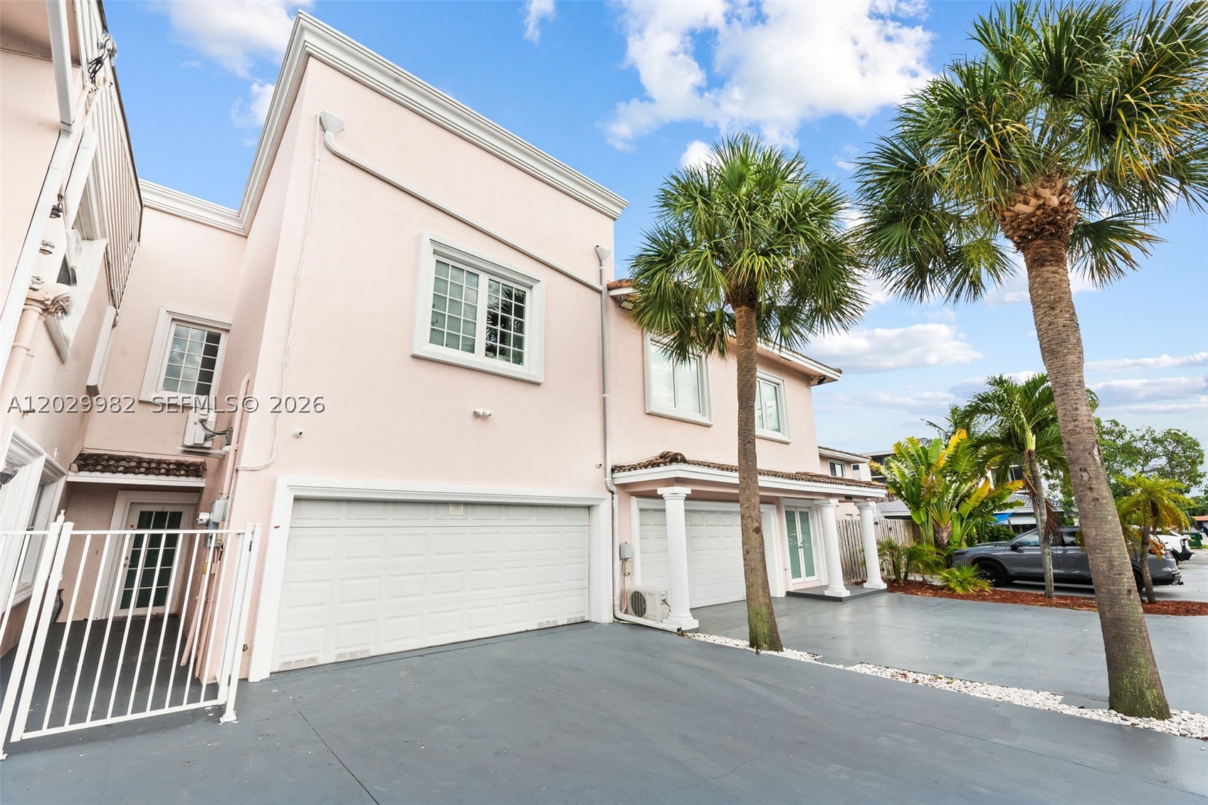 CORAL RIDGE LANDINGS COND - Residential