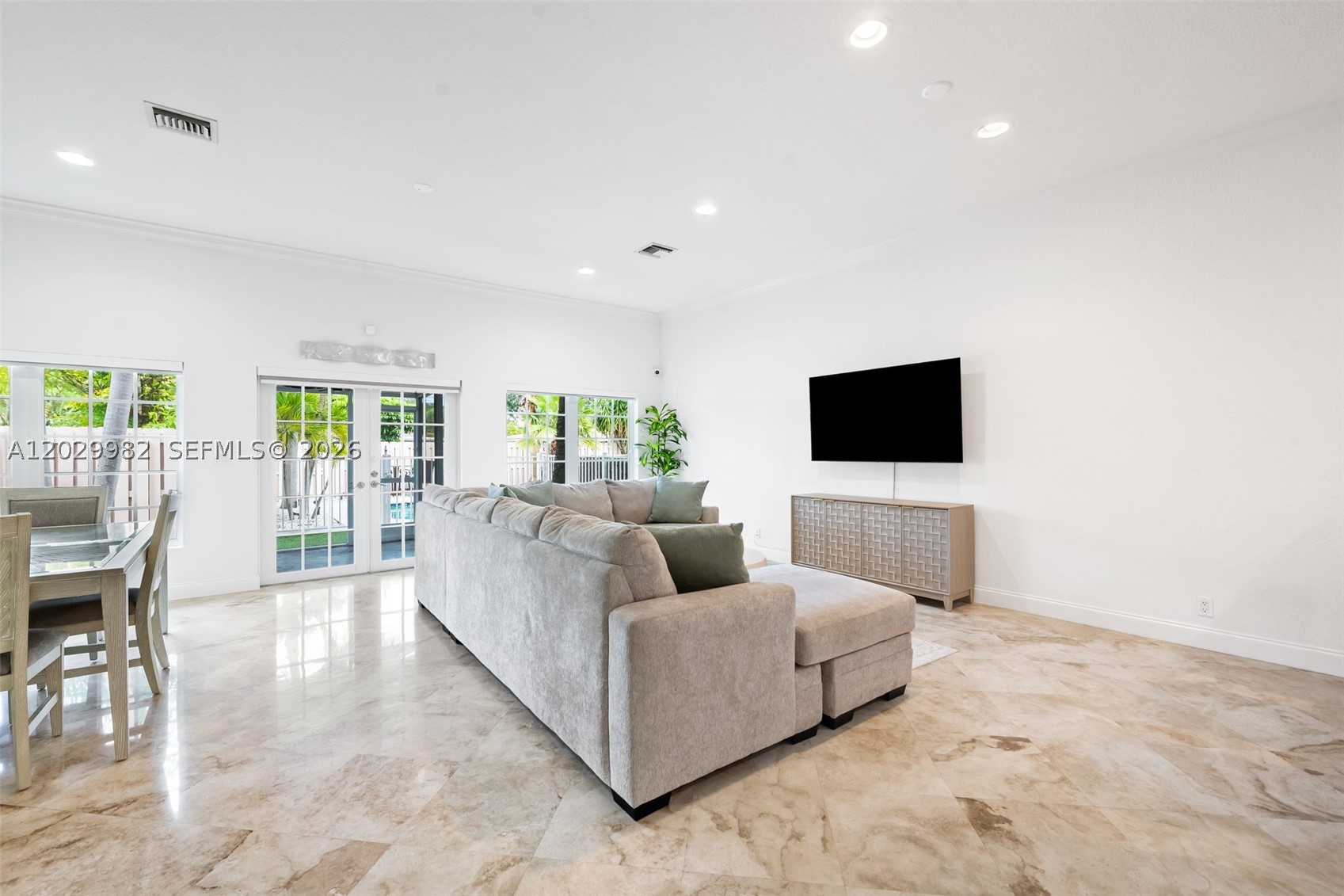 CORAL RIDGE LANDINGS COND - Residential