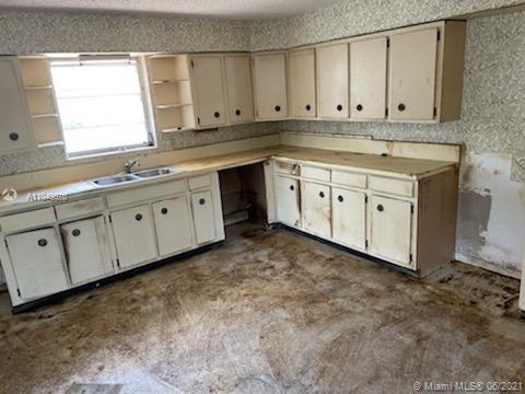 CHURCHILL DOWNS SUB - Residential