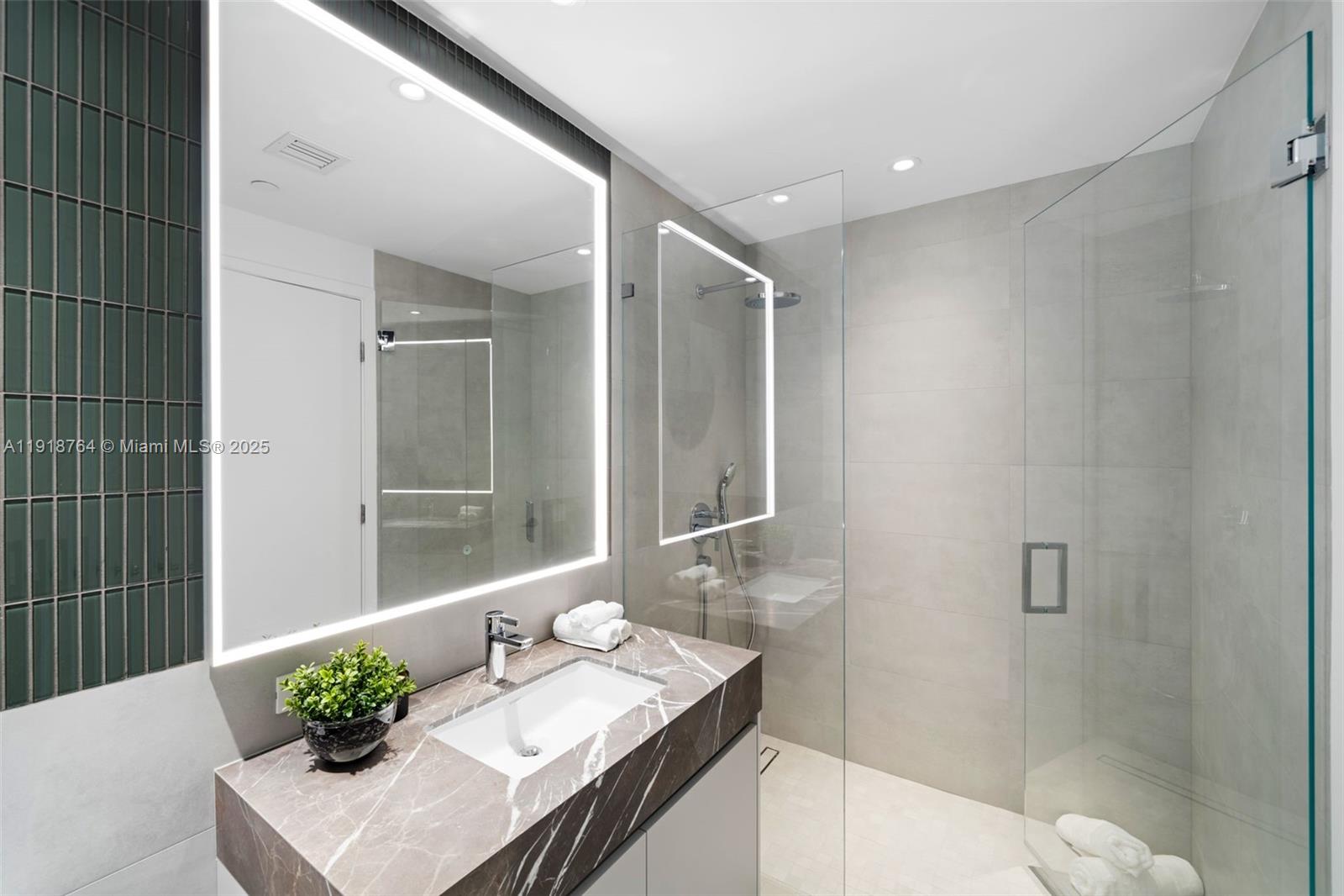 Five Park Miami Beach - Residential