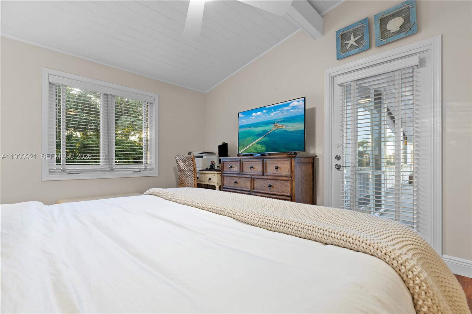 SEVEN ACRES - Residential