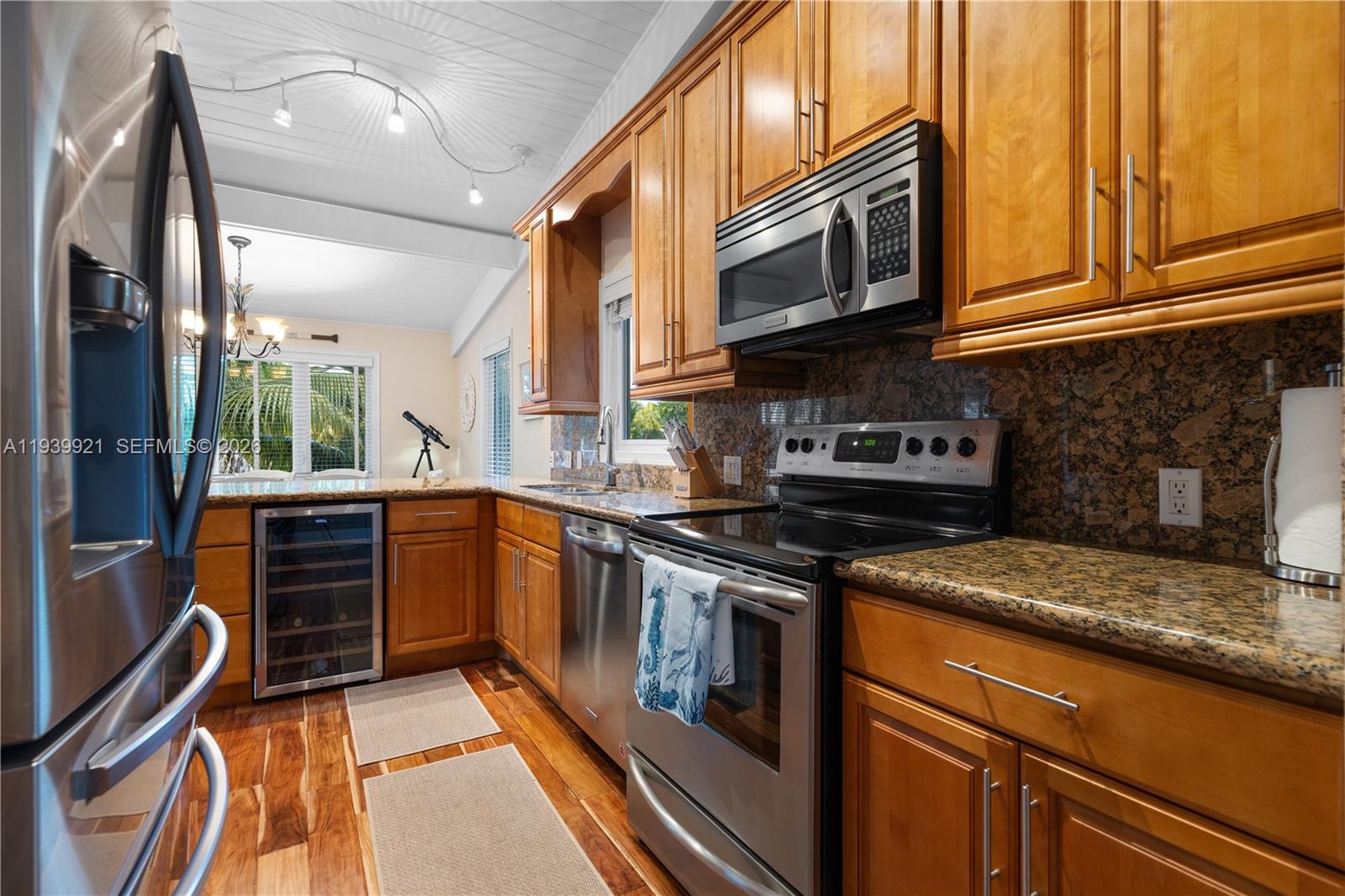 SEVEN ACRES - Residential