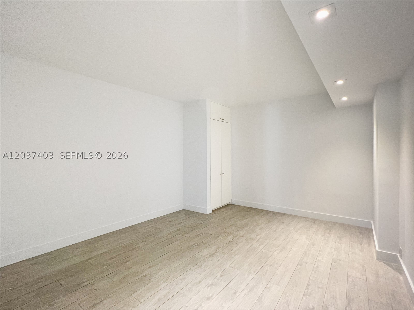 KEY COLONY NO 1 - Residential Lease