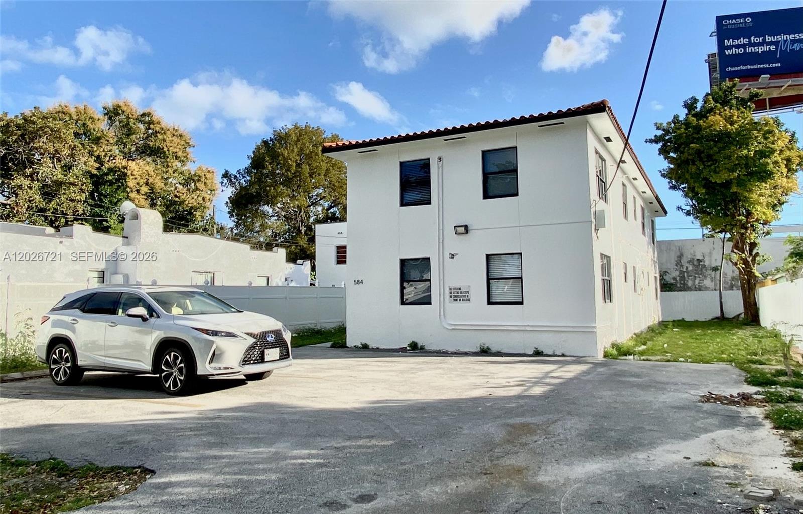 NORTHERN BLVD TRACK - Residential Lease