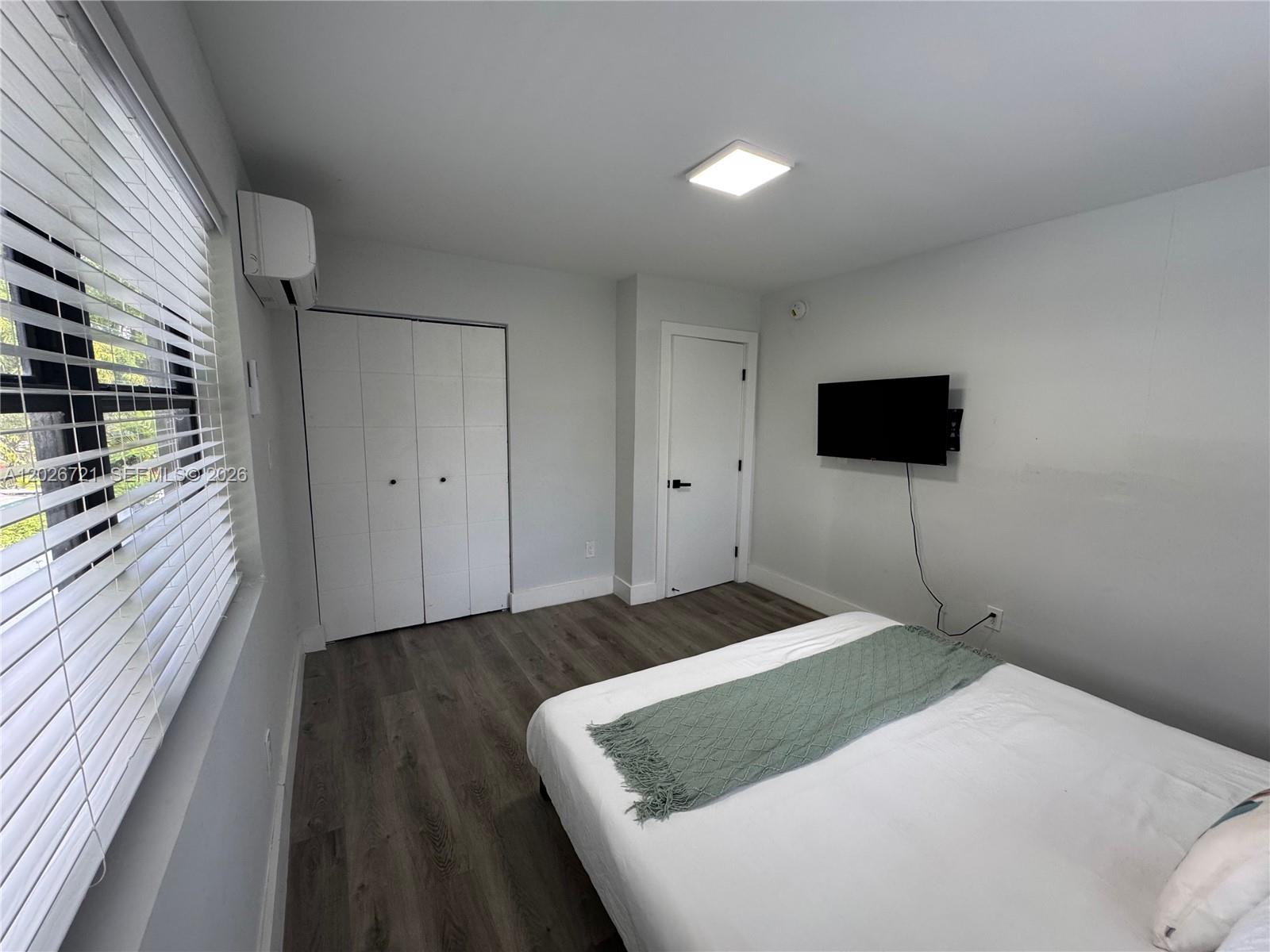 NORTHERN BLVD TRACK - Residential Lease