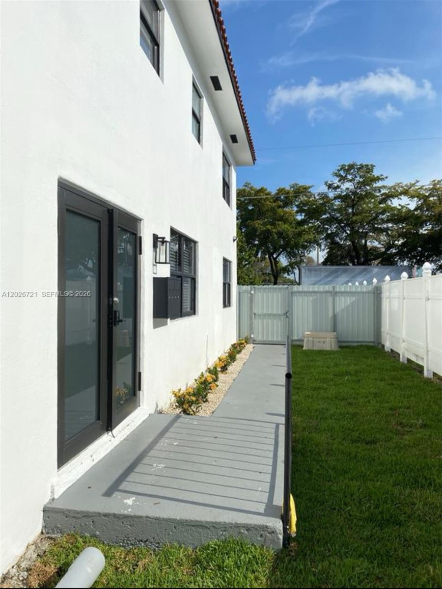NORTHERN BLVD TRACK - Residential Lease