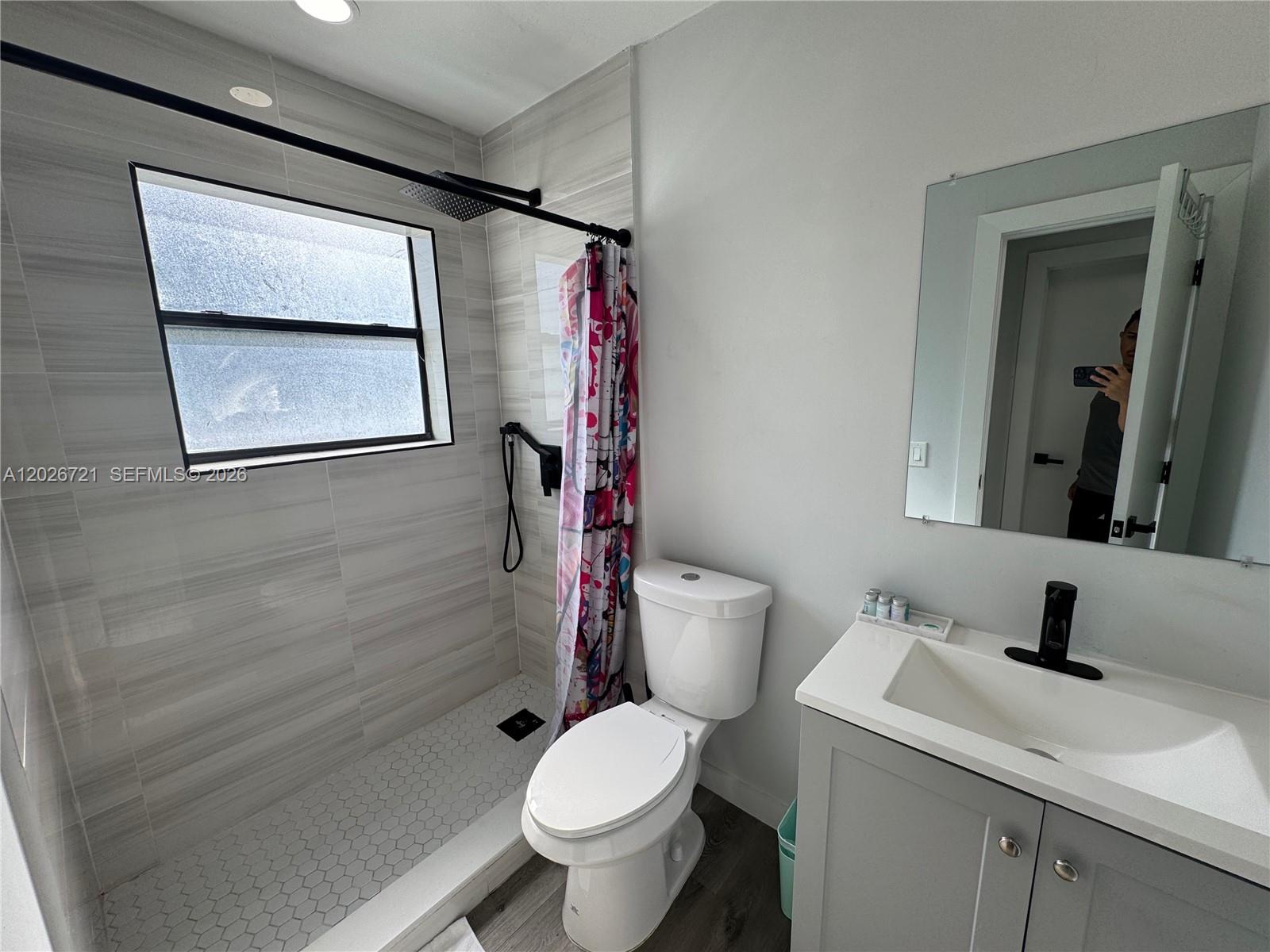 NORTHERN BLVD TRACK - Residential Lease
