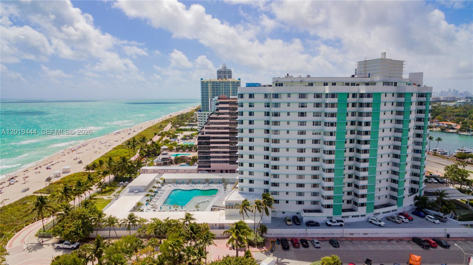 IMPERIAL HOUSE CONDO - Residential