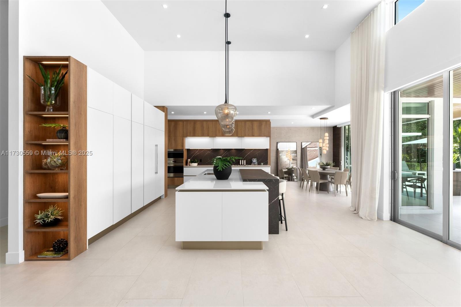TOWN & RANCH ESTS - Residential