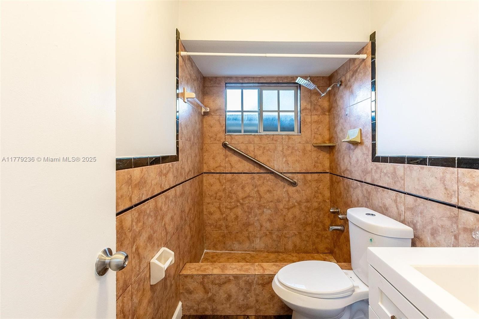 NORTH HOLLYWOOD - Residential Income