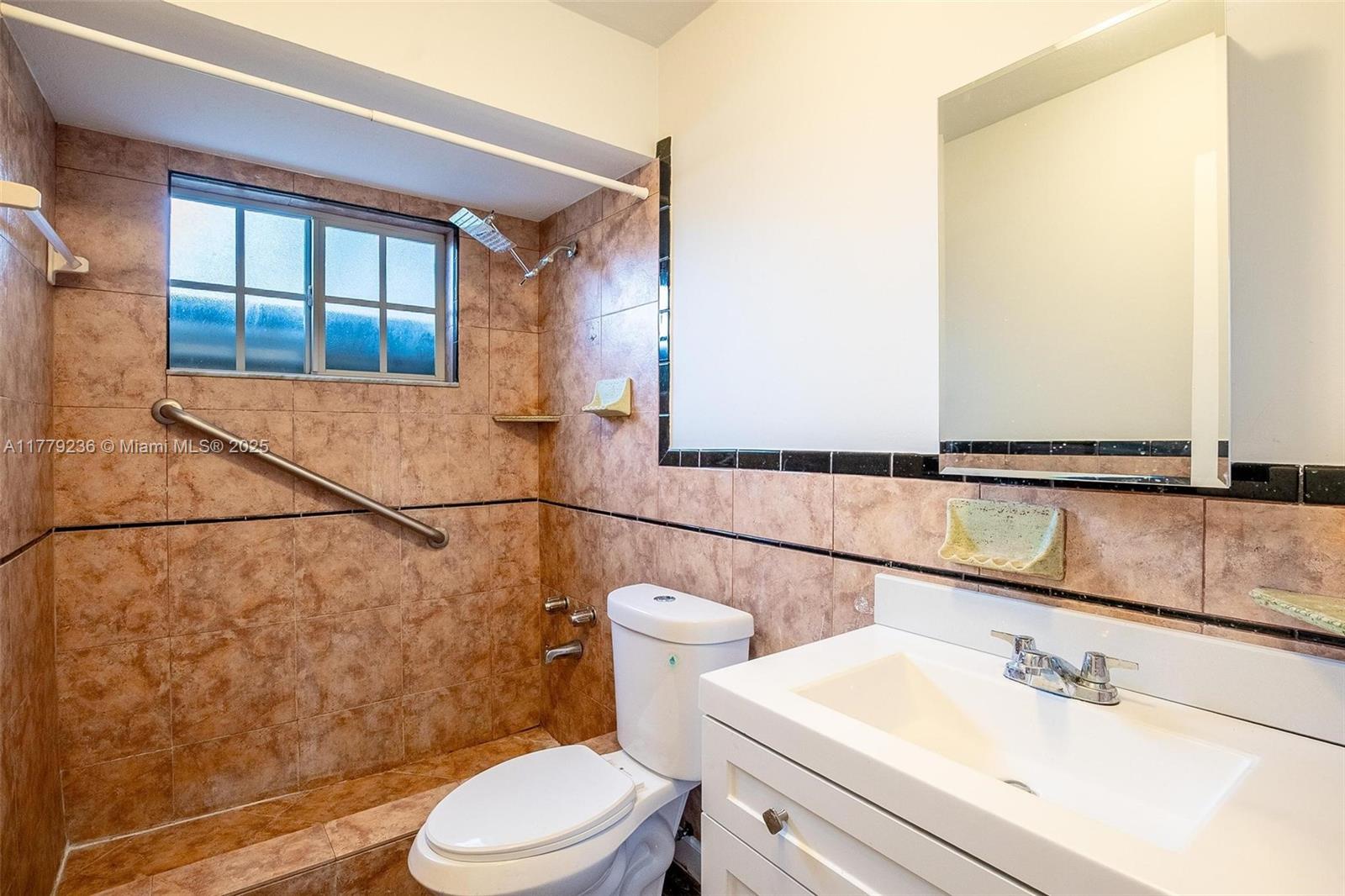 NORTH HOLLYWOOD - Residential Income