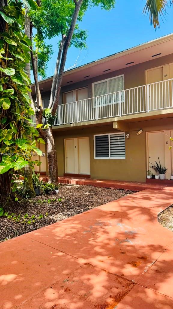 THE OAKS AT SOUTH MIAMI C - Residential Lease