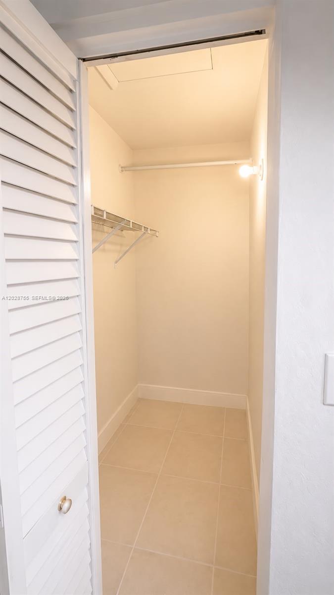 THE OAKS AT SOUTH MIAMI C - Residential Lease