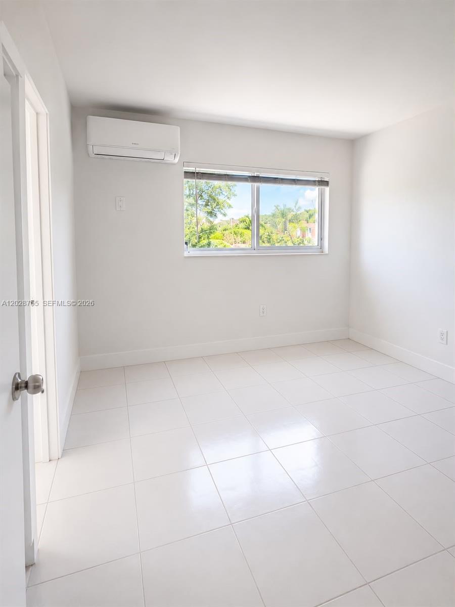 THE OAKS AT SOUTH MIAMI C - Residential Lease