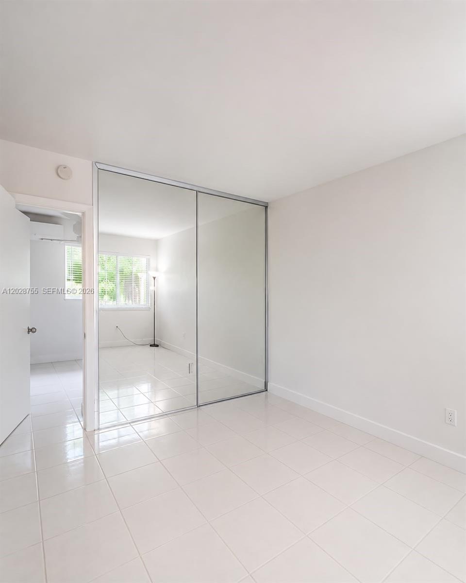 THE OAKS AT SOUTH MIAMI C - Residential Lease