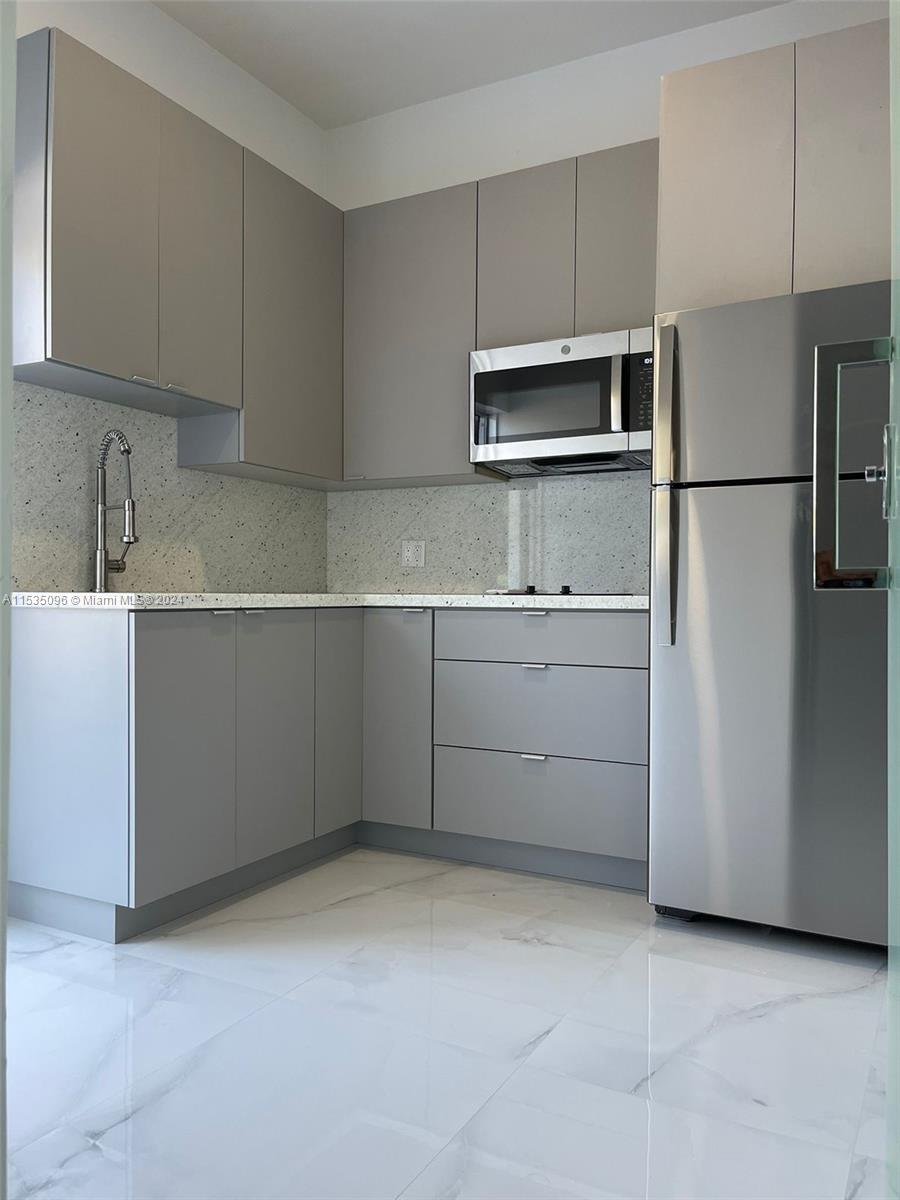 LINCOLN CITY SEC G - Residential Lease