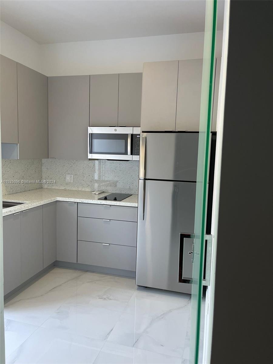 LINCOLN CITY SEC G - Residential Lease