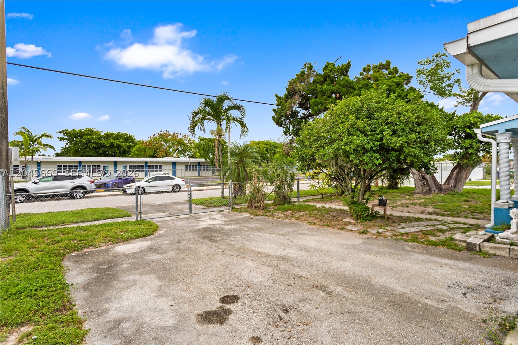 MYRTLE GROVE - Residential
